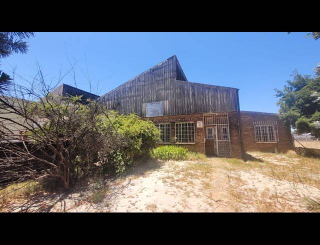 650M² WAREHOUSE TO LET IN ATLANTIS CENTRAL